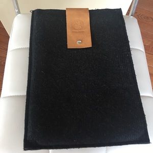 Leather clasp closures Felt laptop bag case grey black outside Red stripe inside